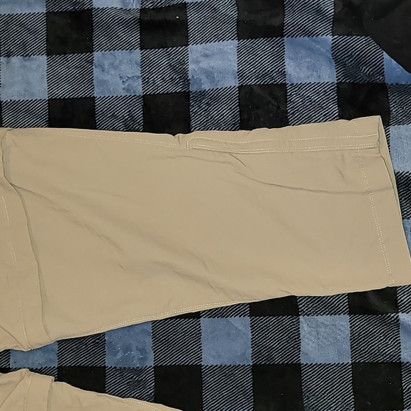 The North Face.  Cargo hiking pants.  Like-new.  Men's size XL - Picture 9 of 16